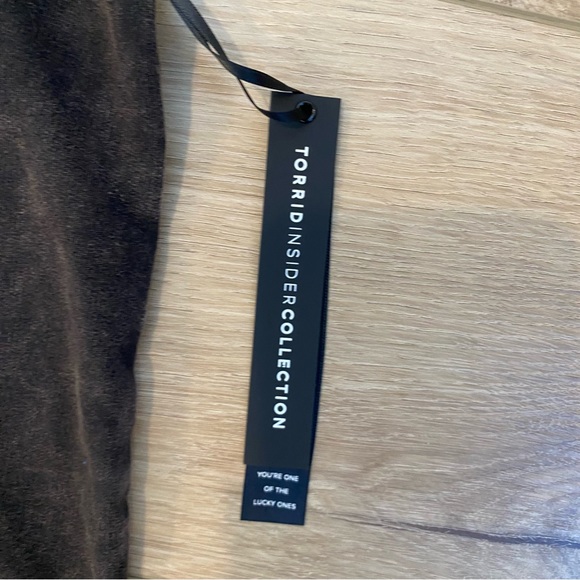 Torrid Dead Roses 1987 Tour Distressed Lightweight Sweatshirt Women’s Size 1 - Picture 4 of 4